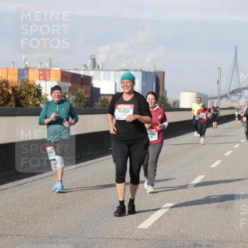 03.10.2025 - Köhlbrandbrückenlauf Jannik Wohlers http://msf.ph/oto/9096230 03.10.2025 10:17:12 Position 3 2288, 880 meine-sportfotos.de