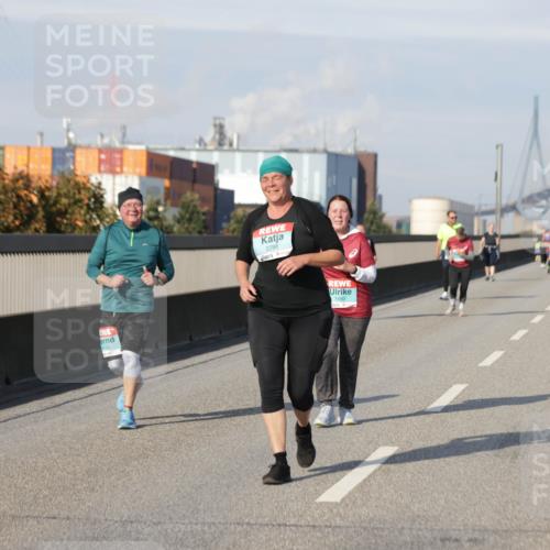03.10.2025 - Köhlbrandbrückenlauf Jannik Wohlers http://msf.ph/oto/9096248 03.10.2025 10:17:13 Position 3 2288, 1880 meine-sportfotos.de