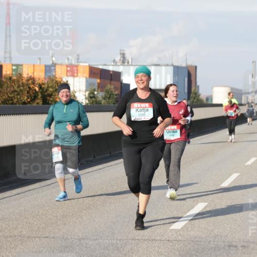 03.10.2025 - Köhlbrandbrückenlauf Jannik Wohlers http://msf.ph/oto/9096260 03.10.2025 10:17:13 Position 3 2288, 1880 meine-sportfotos.de