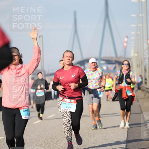 03.10.2025 - Köhlbrandbrückenlauf Jannik Wohlers http://msf.ph/oto/9096261 03.10.2025 10:14:32 Position 3 154, 2148 meine-sportfotos.de
