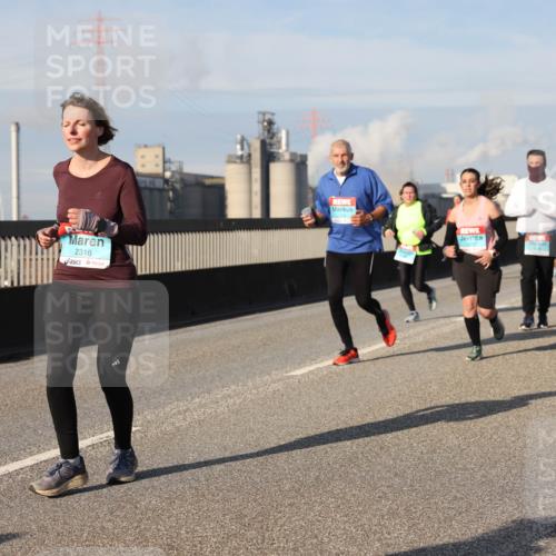 03.10.2025 - Köhlbrandbrückenlauf Lena Gebhardt http://msf.ph/oto/9096266 03.10.2025 10:09:58 Position 2 2316 meine-sportfotos.de