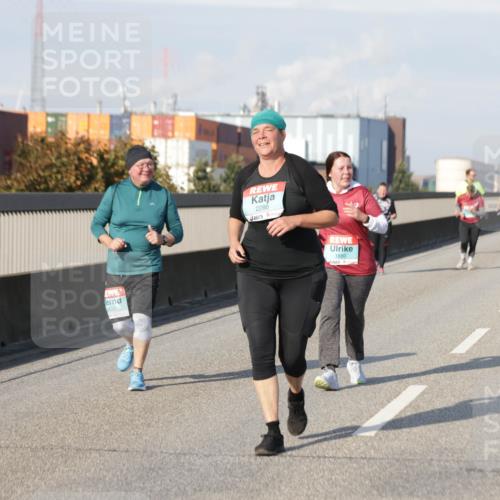03.10.2025 - Köhlbrandbrückenlauf Jannik Wohlers http://msf.ph/oto/9096296 03.10.2025 10:17:13 Position 3 2288, 1880 meine-sportfotos.de