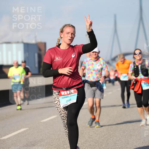 03.10.2025 - Köhlbrandbrückenlauf Jannik Wohlers http://msf.ph/oto/9096300 03.10.2025 10:14:35 Position 3 2148 meine-sportfotos.de