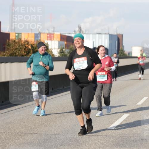 03.10.2025 - Köhlbrandbrückenlauf Jannik Wohlers http://msf.ph/oto/9096307 03.10.2025 10:17:13 Position 3 2288, 1880 meine-sportfotos.de