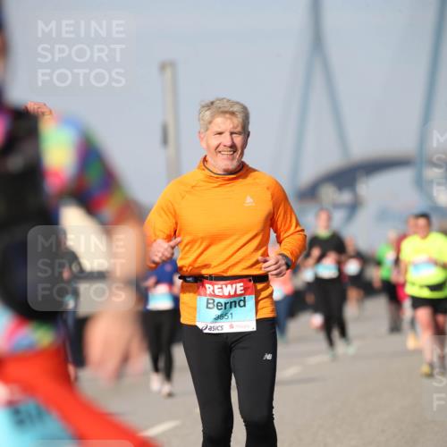 03.10.2025 - Köhlbrandbrückenlauf Jannik Wohlers http://msf.ph/oto/9096342 03.10.2025 10:14:40 Position 3 3551 meine-sportfotos.de