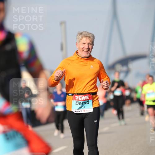 03.10.2025 - Köhlbrandbrückenlauf Jannik Wohlers http://msf.ph/oto/9096348 03.10.2025 10:14:40 Position 3 3551 meine-sportfotos.de