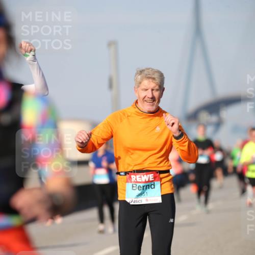 03.10.2025 - Köhlbrandbrückenlauf Jannik Wohlers http://msf.ph/oto/9096361 03.10.2025 10:14:40 Position 3 3551 meine-sportfotos.de