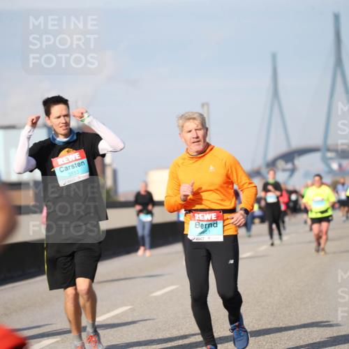 03.10.2025 - Köhlbrandbrückenlauf Jannik Wohlers http://msf.ph/oto/9096376 03.10.2025 10:14:41 Position 3 3553 meine-sportfotos.de
