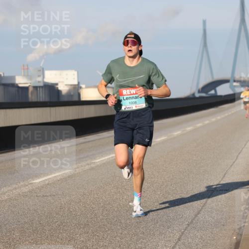 03.10.2025 - Köhlbrandbrückenlauf Lena Gebhardt http://msf.ph/oto/9096396 03.10.2025 09:33:05 Position 2 1008 meine-sportfotos.de