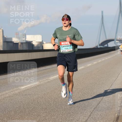 03.10.2025 - Köhlbrandbrückenlauf Lena Gebhardt http://msf.ph/oto/9096414 03.10.2025 09:33:05 Position 2 1008 meine-sportfotos.de