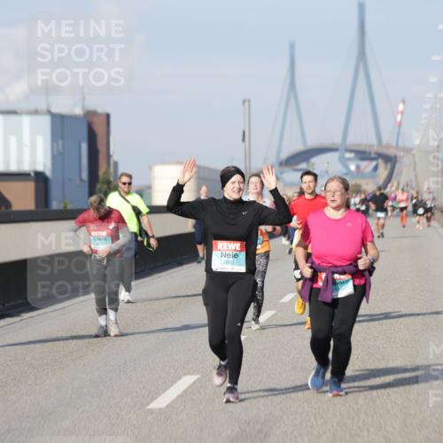 03.10.2025 - Köhlbrandbrückenlauf Jannik Wohlers http://msf.ph/oto/9096507 03.10.2025 10:17:18 Position 3 2662 meine-sportfotos.de
