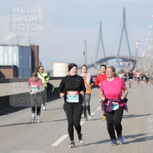 03.10.2025 - Köhlbrandbrückenlauf Jannik Wohlers http://msf.ph/oto/9096551 03.10.2025 10:17:18 Position 3 2662 meine-sportfotos.de