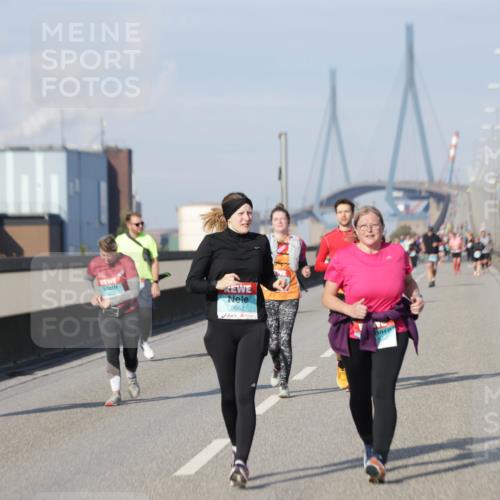 03.10.2025 - Köhlbrandbrückenlauf Jannik Wohlers http://msf.ph/oto/9096571 03.10.2025 10:17:18 Position 3 2662 meine-sportfotos.de