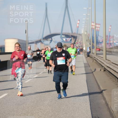 03.10.2025 - Köhlbrandbrückenlauf Jannik Wohlers http://msf.ph/oto/9096594 03.10.2025 10:14:57 Position 3 2475 meine-sportfotos.de