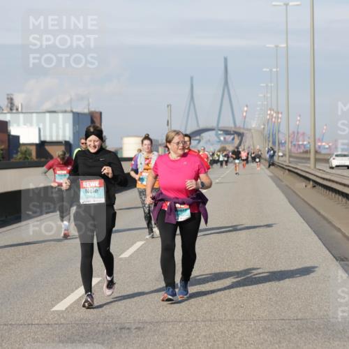03.10.2025 - Köhlbrandbrückenlauf Jannik Wohlers http://msf.ph/oto/9096626 03.10.2025 10:17:20 Position 3 2662 meine-sportfotos.de