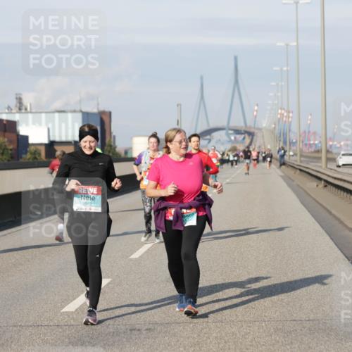 03.10.2025 - Köhlbrandbrückenlauf Jannik Wohlers http://msf.ph/oto/9096658 03.10.2025 10:17:21 Position 3 2662, 440 meine-sportfotos.de