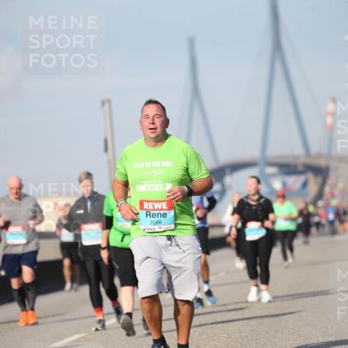 03.10.2025 - Köhlbrandbrückenlauf Jannik Wohlers http://msf.ph/oto/9096676 03.10.2025 10:15:05 Position 3 3588 meine-sportfotos.de