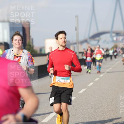 03.10.2025 - Köhlbrandbrückenlauf Jannik Wohlers http://msf.ph/oto/9096690 03.10.2025 10:17:23 Position 3 3639 meine-sportfotos.de
