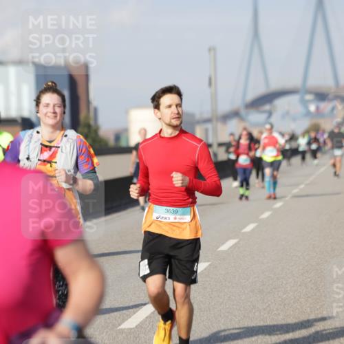 03.10.2025 - Köhlbrandbrückenlauf Jannik Wohlers http://msf.ph/oto/9096696 03.10.2025 10:17:23 Position 3 3639 meine-sportfotos.de