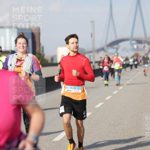 03.10.2025 - Köhlbrandbrückenlauf Jannik Wohlers http://msf.ph/oto/9096697 03.10.2025 10:17:23 Position 3 3639 meine-sportfotos.de