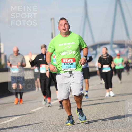 03.10.2025 - Köhlbrandbrückenlauf Jannik Wohlers http://msf.ph/oto/9096705 03.10.2025 10:15:06 Position 3 3588 meine-sportfotos.de