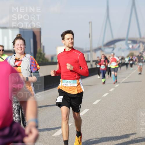 03.10.2025 - Köhlbrandbrückenlauf Jannik Wohlers http://msf.ph/oto/9096708 03.10.2025 10:17:23 Position 3 3639 meine-sportfotos.de