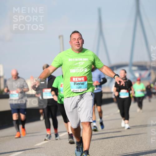 03.10.2025 - Köhlbrandbrückenlauf Jannik Wohlers http://msf.ph/oto/9096716 03.10.2025 10:15:06 Position 3 3588 meine-sportfotos.de