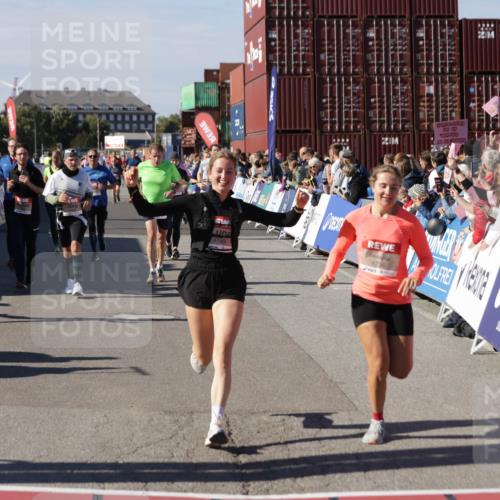03.10.2025 - Köhlbrandbrückenlauf Jannik Wohlers http://msf.ph/oto/9096719 03.10.2025 13:21:08 Ziel 4393, 4680, 4749, 4846, 5156, 5265, 5363, 5377, 5450, 5618, 5746, 5878, 5882, 5883, 6262, 6282, 6296, 6602, 6645, 6646, 6648, 6650, 6756 meine-sportfotos.de