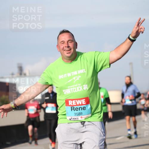 03.10.2025 - Köhlbrandbrückenlauf Jannik Wohlers http://msf.ph/oto/9096729 03.10.2025 10:15:09 Position 3 3588 meine-sportfotos.de