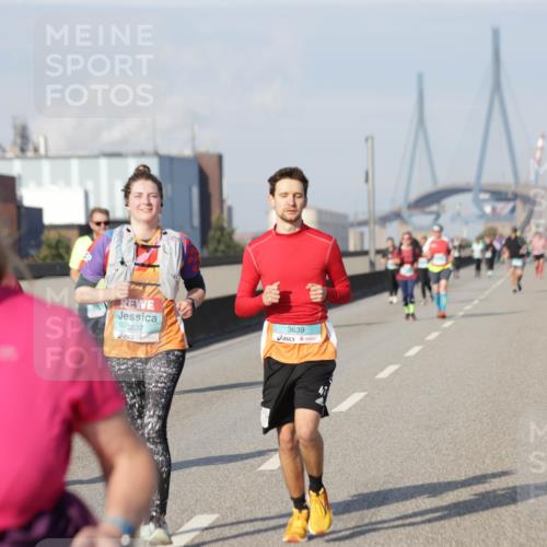 03.10.2025 - Köhlbrandbrückenlauf Jannik Wohlers http://msf.ph/oto/9096736 03.10.2025 10:17:23 Position 3 3637, 3639 meine-sportfotos.de