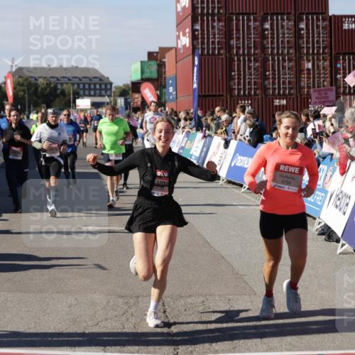 03.10.2025 - Köhlbrandbrückenlauf Jannik Wohlers http://msf.ph/oto/9096744 03.10.2025 13:21:08 Ziel 4393, 4680, 4749, 4846, 5156, 5265, 5363, 5377, 5450, 5618, 5746, 5878, 5882, 5883, 6262, 6282, 6296, 6602, 6645, 6646, 6648, 6650, 6756 meine-sportfotos.de