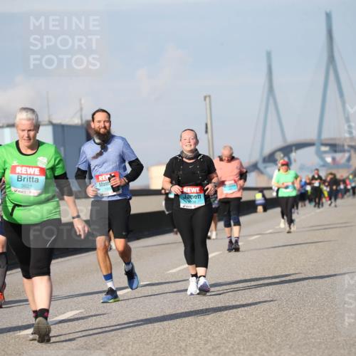 03.10.2025 - Köhlbrandbrückenlauf Jannik Wohlers http://msf.ph/oto/9096758 03.10.2025 10:15:12 Position 3 3621, 194, 2238 meine-sportfotos.de