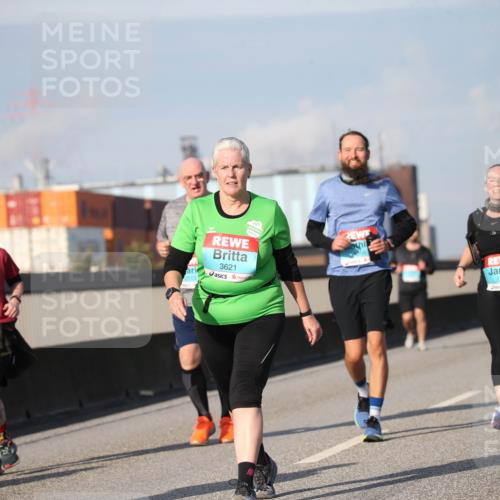 03.10.2025 - Köhlbrandbrückenlauf Jannik Wohlers http://msf.ph/oto/9096795 03.10.2025 10:15:13 Position 3 2757, 4, 3621, 2238 meine-sportfotos.de
