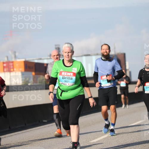 03.10.2025 - Köhlbrandbrückenlauf Jannik Wohlers http://msf.ph/oto/9096798 03.10.2025 10:15:13 Position 3 3621, 2238 meine-sportfotos.de