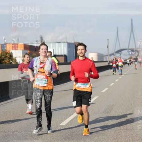 03.10.2025 - Köhlbrandbrückenlauf Jannik Wohlers http://msf.ph/oto/9096817 03.10.2025 10:17:24 Position 3 3637, 3639 meine-sportfotos.de