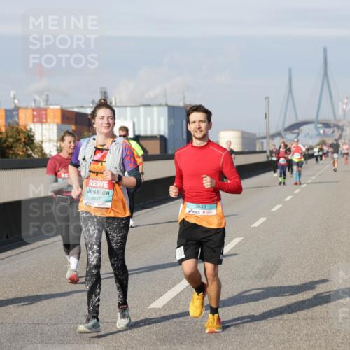 03.10.2025 - Köhlbrandbrückenlauf Jannik Wohlers http://msf.ph/oto/9096821 03.10.2025 10:17:24 Position 3 3637, 3639 meine-sportfotos.de