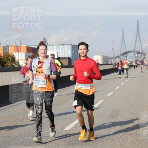 03.10.2025 - Köhlbrandbrückenlauf Jannik Wohlers http://msf.ph/oto/9096826 03.10.2025 10:17:24 Position 3 3637, 3639 meine-sportfotos.de