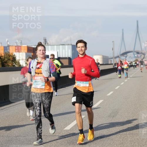 03.10.2025 - Köhlbrandbrückenlauf Jannik Wohlers http://msf.ph/oto/9096830 03.10.2025 10:17:24 Position 3 3637, 3639 meine-sportfotos.de