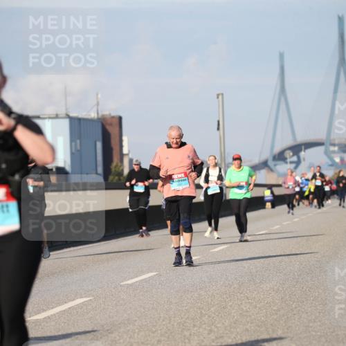 03.10.2025 - Köhlbrandbrückenlauf Jannik Wohlers http://msf.ph/oto/9096883 03.10.2025 10:15:17 Position 3  meine-sportfotos.de