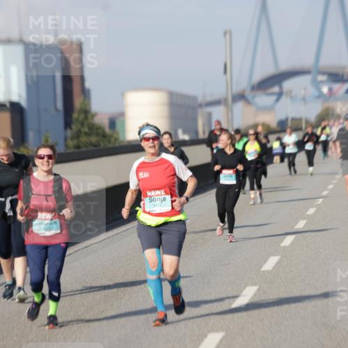03.10.2025 - Köhlbrandbrückenlauf Jannik Wohlers http://msf.ph/oto/9096890 03.10.2025 10:17:37 Position 3 3413, 3412 meine-sportfotos.de