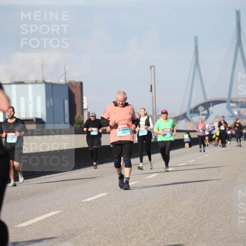 03.10.2025 - Köhlbrandbrückenlauf Jannik Wohlers http://msf.ph/oto/9096895 03.10.2025 10:15:17 Position 3  meine-sportfotos.de