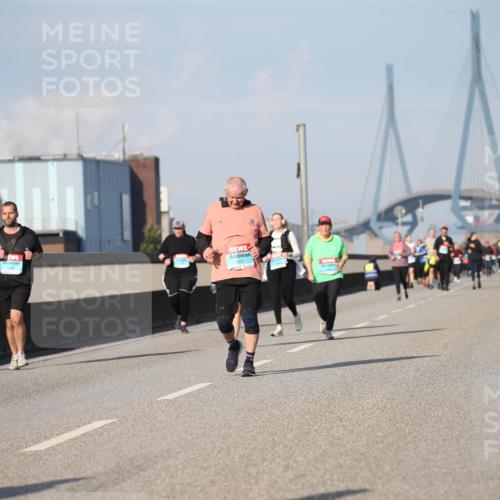 03.10.2025 - Köhlbrandbrückenlauf Jannik Wohlers http://msf.ph/oto/9096900 03.10.2025 10:15:17 Position 3  meine-sportfotos.de