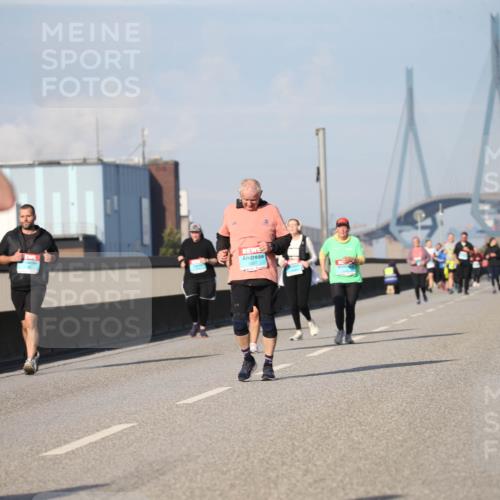 03.10.2025 - Köhlbrandbrückenlauf Jannik Wohlers http://msf.ph/oto/9096905 03.10.2025 10:15:17 Position 3 3097 meine-sportfotos.de