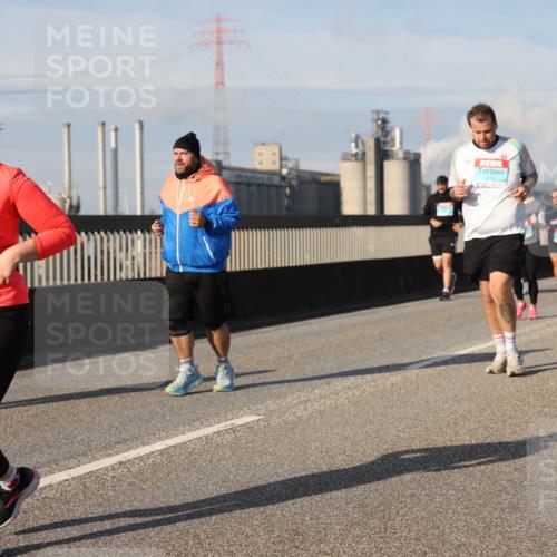 03.10.2025 - Köhlbrandbrückenlauf Lena Gebhardt http://msf.ph/oto/9096913 03.10.2025 10:10:07 Position 2 2576, 2619 meine-sportfotos.de