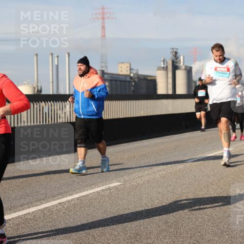 03.10.2025 - Köhlbrandbrückenlauf Lena Gebhardt http://msf.ph/oto/9096925 03.10.2025 10:10:07 Position 2 2576, 2619 meine-sportfotos.de