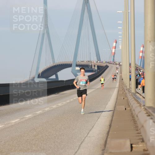 03.10.2025 - Köhlbrandbrückenlauf Lena Gebhardt http://msf.ph/oto/9096951 03.10.2025 09:33:32 Position 2  meine-sportfotos.de