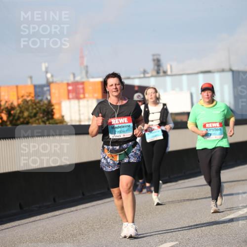 03.10.2025 - Köhlbrandbrückenlauf Jannik Wohlers http://msf.ph/oto/9096968 03.10.2025 10:15:27 Position 3 2936, 040 meine-sportfotos.de