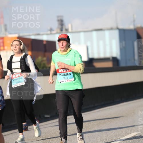 03.10.2025 - Köhlbrandbrückenlauf Jannik Wohlers http://msf.ph/oto/9096971 03.10.2025 10:15:28 Position 3 2936, 2859, 3040 meine-sportfotos.de