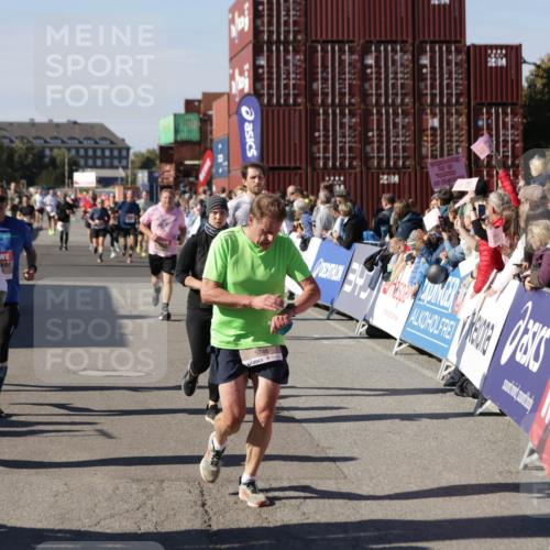 03.10.2025 - Köhlbrandbrückenlauf Jannik Wohlers http://msf.ph/oto/9096983 03.10.2025 13:21:12 Ziel 4363, 4393, 4601, 4680, 4749, 4846, 5265, 5363, 5450, 5618, 5746, 5873, 5878, 5882, 5883, 6262, 6282, 6602, 6756 meine-sportfotos.de