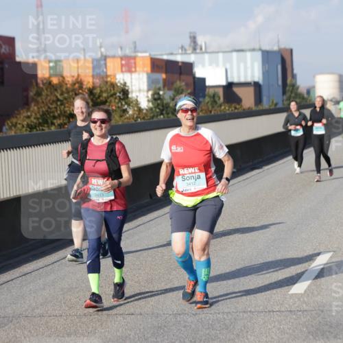 03.10.2025 - Köhlbrandbrückenlauf Jannik Wohlers http://msf.ph/oto/9097004 03.10.2025 10:17:41 Position 3 3413, 3412 meine-sportfotos.de